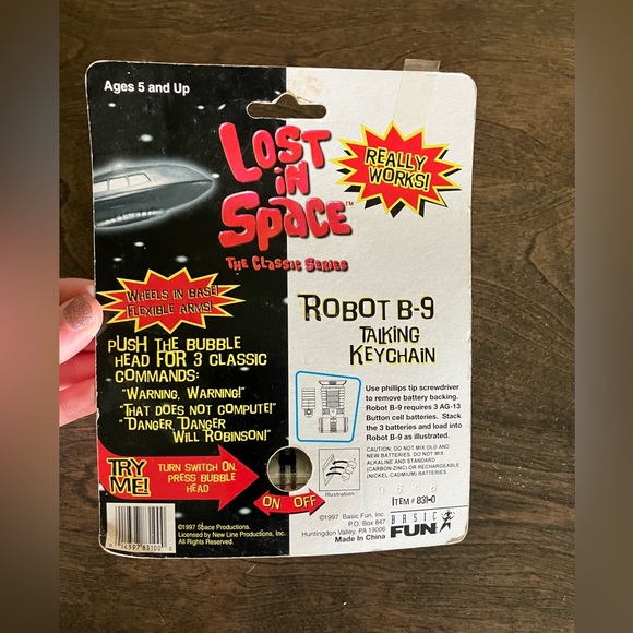 Vtg 1997 Basic Fun Lost in Space Robot B-9 Talking Keychain Sealed On Card *READ - Picture 2 of 2